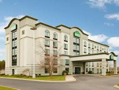 Wingate By Wyndham Rock Hill / Charlotte / Metro Area Hotel Exterior photo